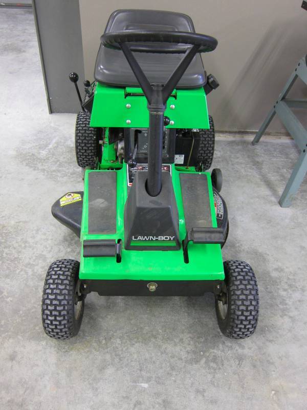 LawnBoy Riding Mower ABI 238 Industrial & Estate Sale KBID