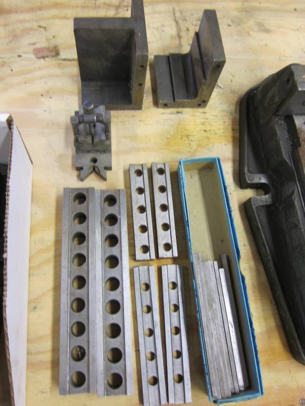 lot 11 image: Mill Vice Accessories