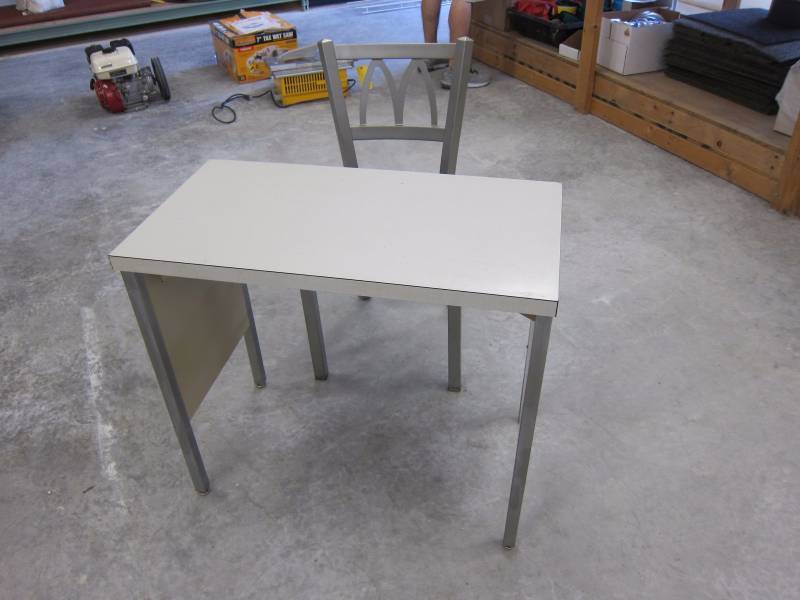 lot 65 image: Table & Chair