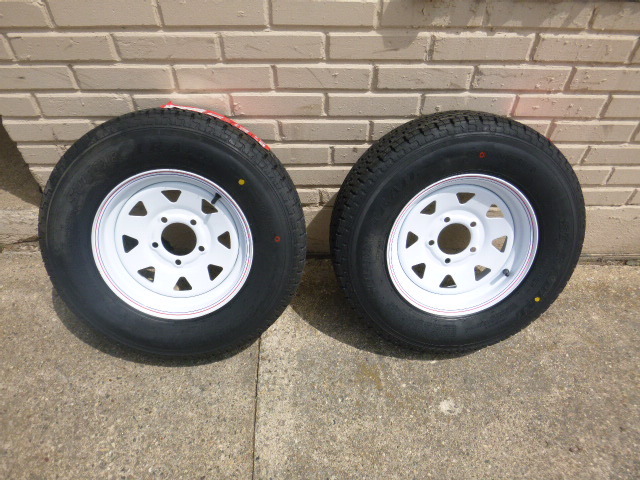 lot 7 image: 2 New Super Trail Trailer Tires