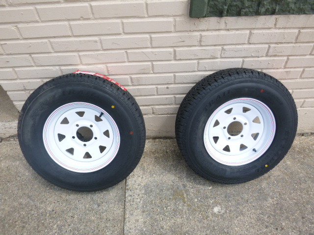 lot 8 image: 2 New Super Trail Trailer Tires