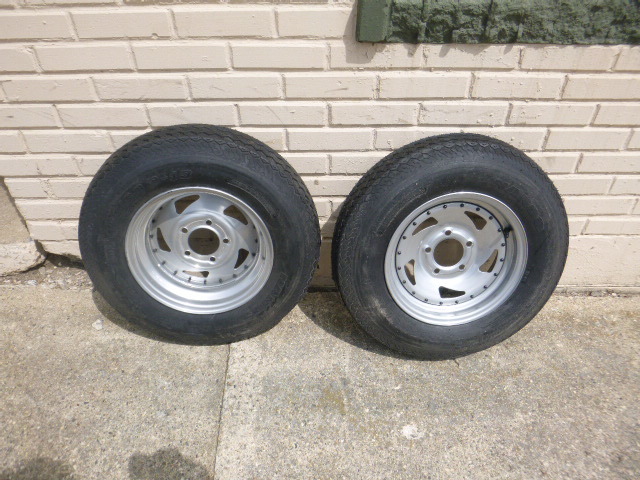 lot 9 image: 2 New Nanco Trailer Tires