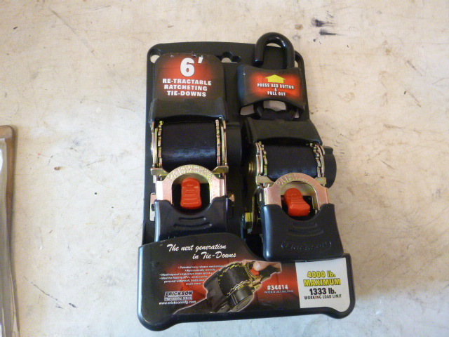 lot 17 image: Pack of 2 Erickson Ratchet Tie Downs