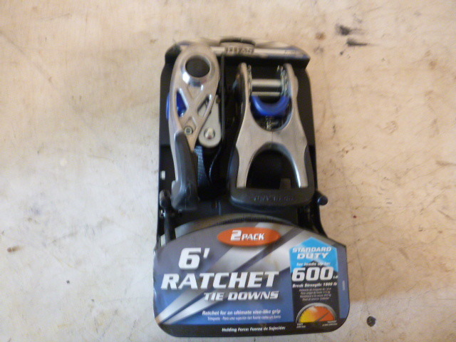 lot 18 image: Pack of 2 Titan Ratchet Tie Downs