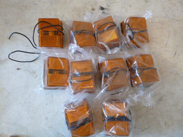 lot 31 image: 10 Amber Running Lights