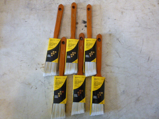 lot 54 image: 6 Five Star Paint Brushes