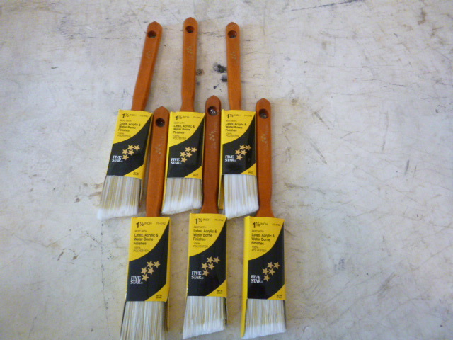 lot 55 image: 6 Five Star Paint Brushes