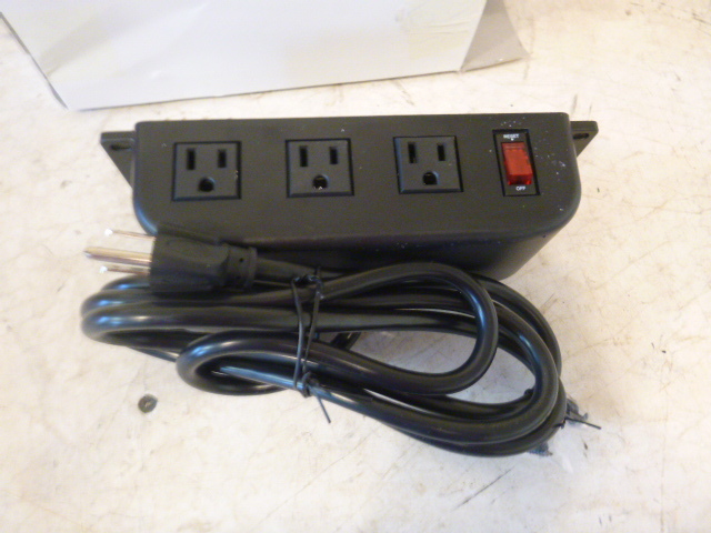 lot 58 image: Work Bench Power Strip
