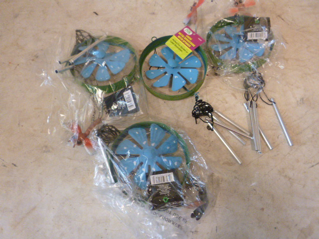 lot 115 image: 4 JML Metal Wind Chimes