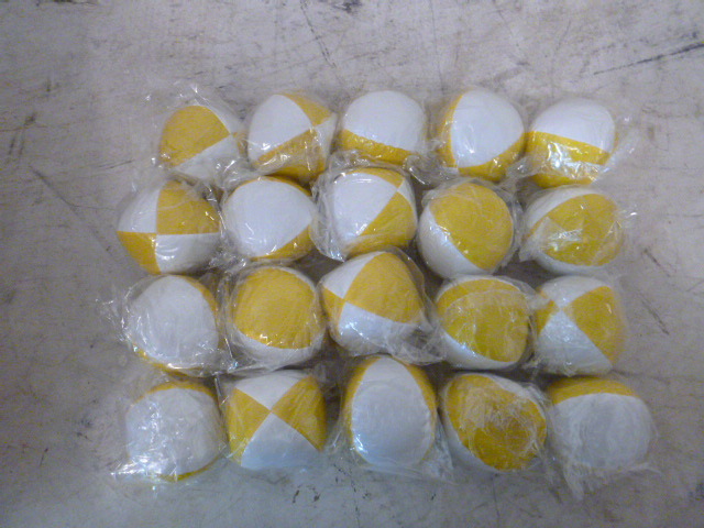 lot 128 image: 20 Bean Bag Balls