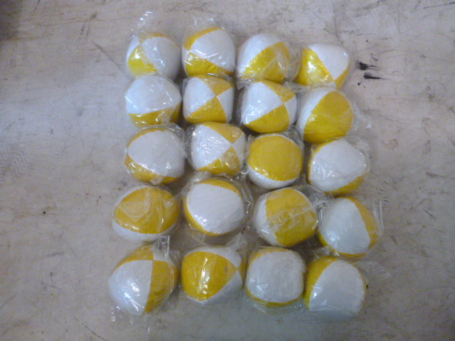 lot 131 image: 20 Bean Bag Balls
