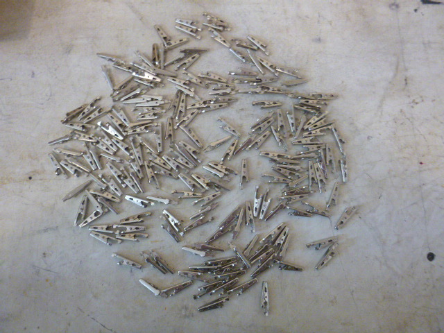 lot 197 image: Lot of Electrical Clips