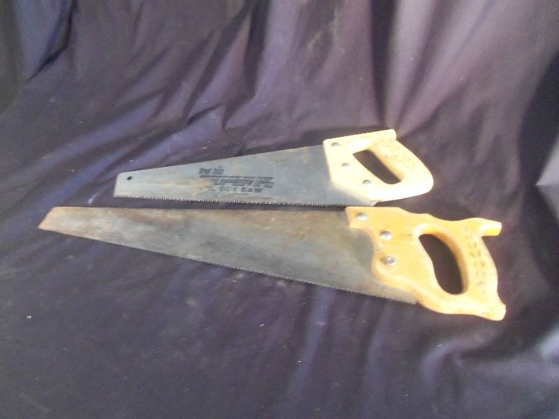 2 Handsaws