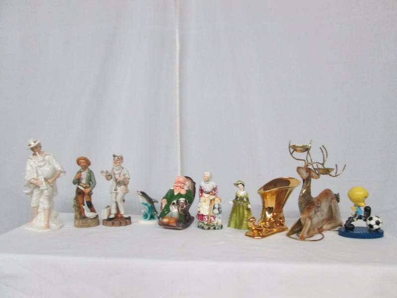 lot 94 image: Sculptures and Figurines