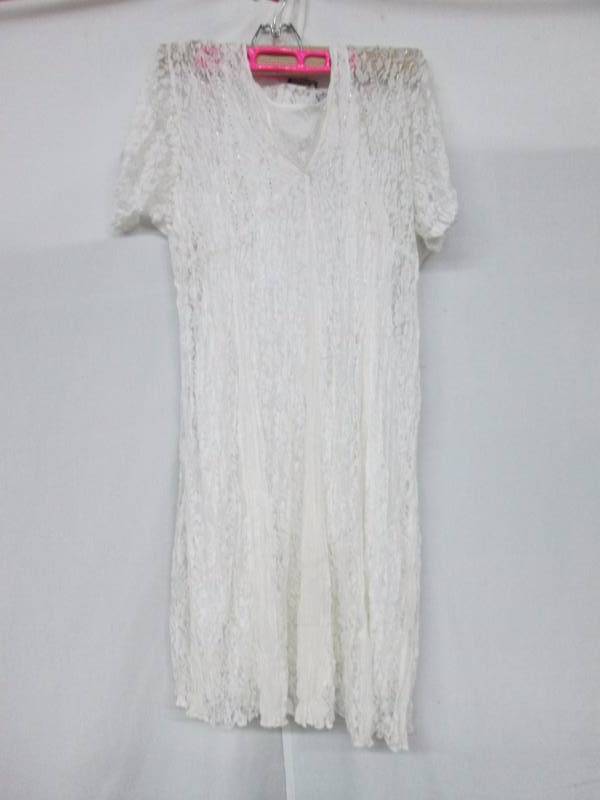 lot 100 image: Lola P Womens Crinkle Lace Dress