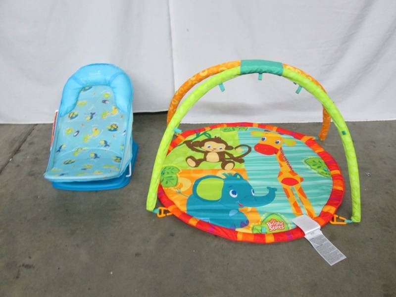 lot 96 image: Baby Seat and Play Mat