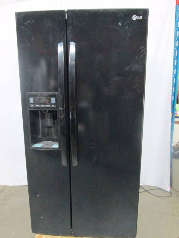 lot 3 image: LG LARGE CAPACITY SIDE-BY-SIDE REFRIGERATOR WITH ICE & WATER DISPENSER (FITS A 33 OPENING)
