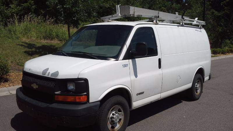 2006 Chevy Express Van