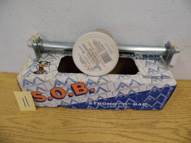 lot 11 image: New Fan Box