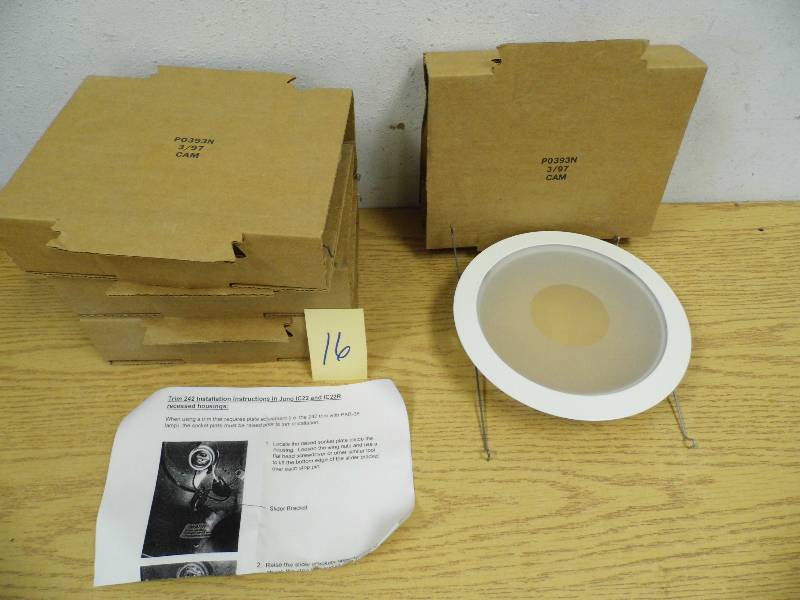 lot 16 image: Lot of 4 Trim Kits