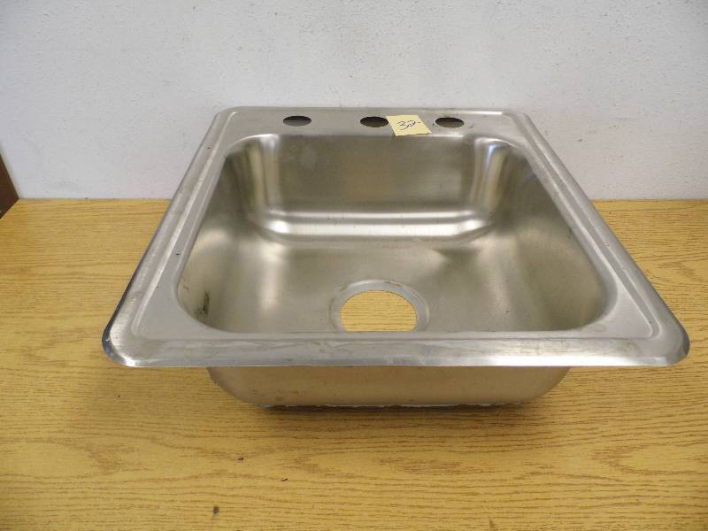 lot 32 image: Stainless Steel Sink