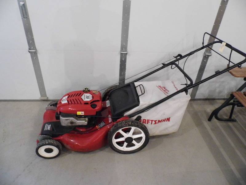 lot 54 image: Craftsman Lawn Mower