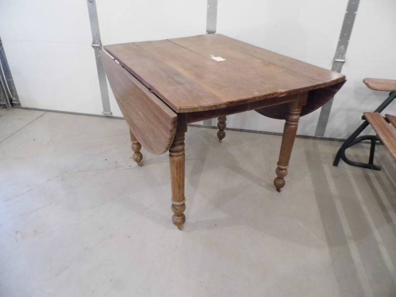 lot 56 image: Drop Leaf Table