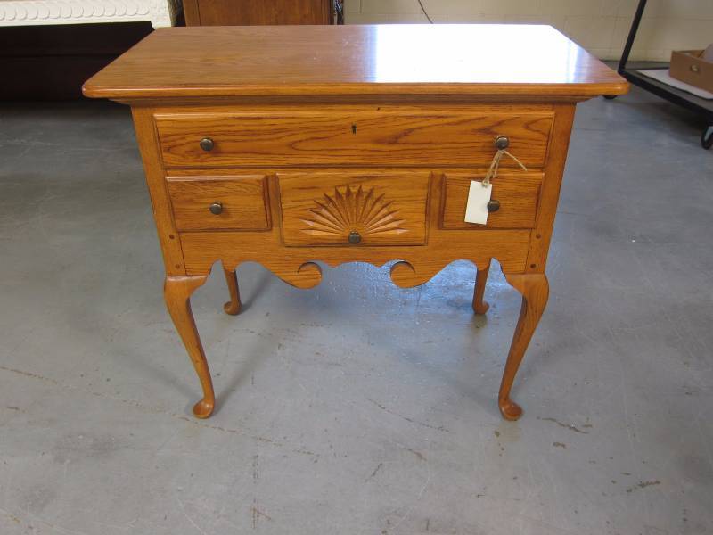 lot 10 image: Lexington Bed Side Table