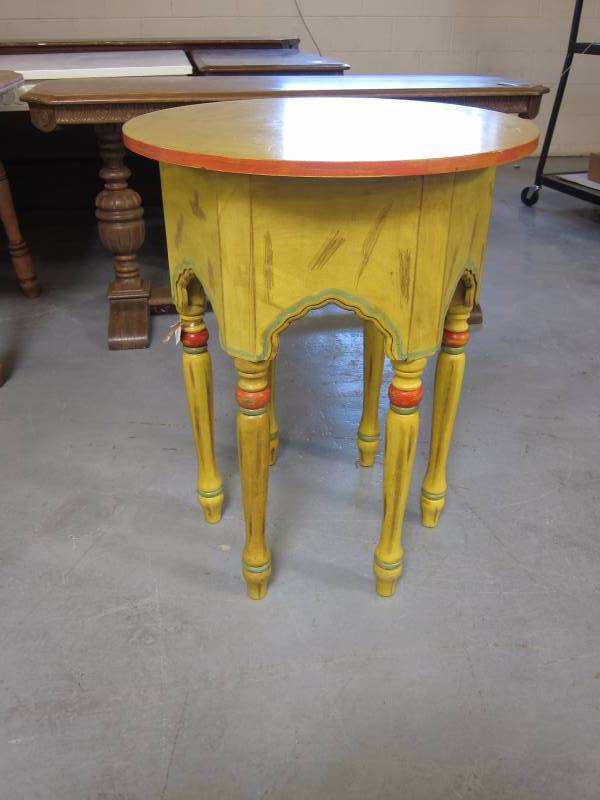 lot 19 image: Hand-Painted Accent Table