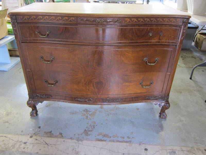 lot 27 image: Vintage Buffet