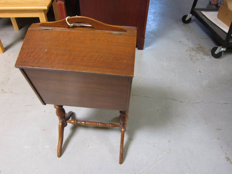 lot 38 image: Sewing Cabinet