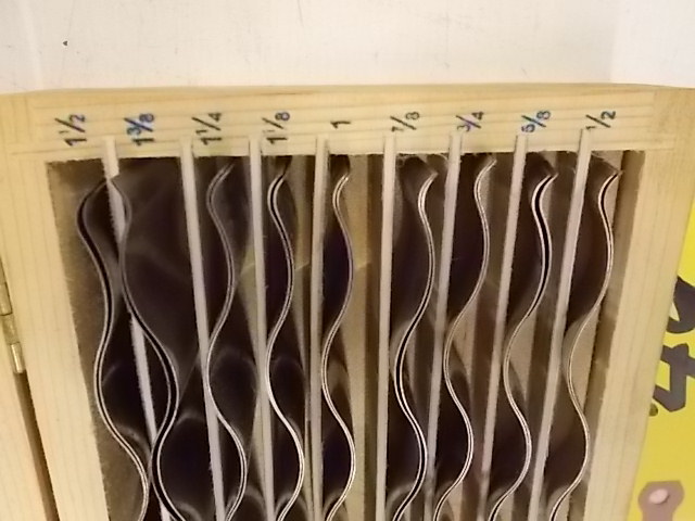 lot 49 image: Wavy Parallel Set...