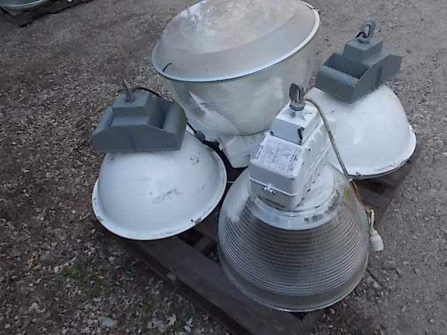 lot 118 image: (5) Asstd High Bay Lights...