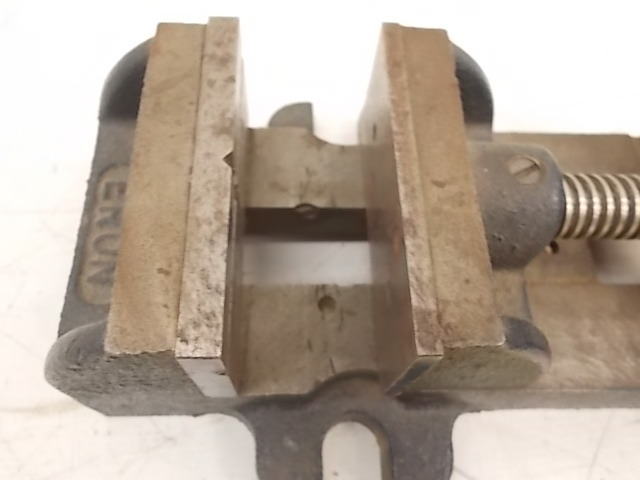lot 144 image: Eron 4 Drill Vise
