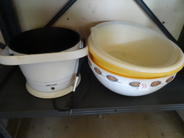 Plastic bowls