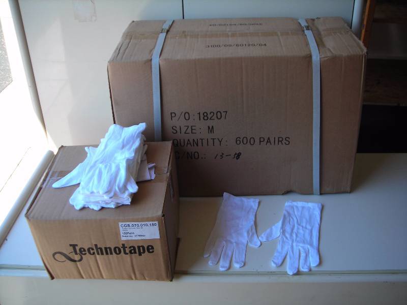 600 Pair White Gloves