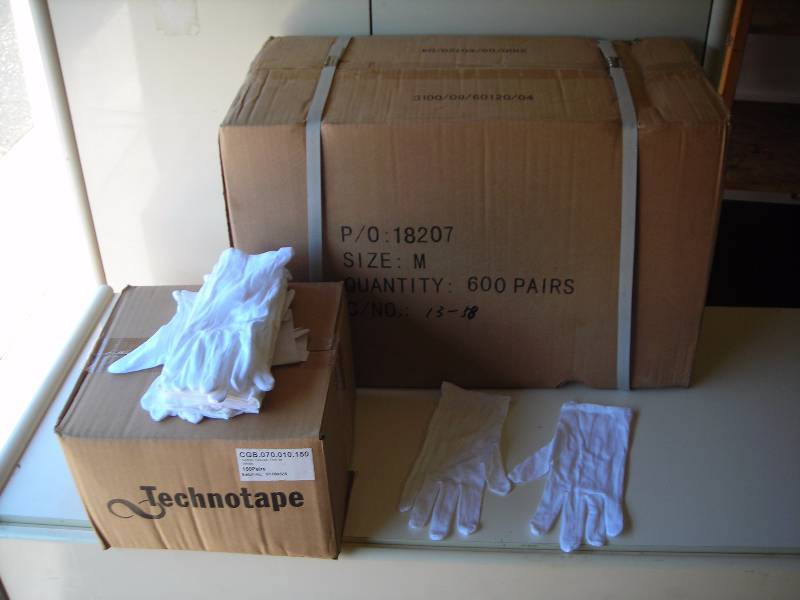 600 Pair White Gloves