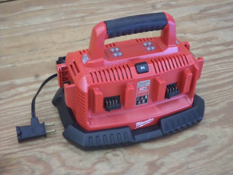 Milwaukee M18 Six-Pack Sequential C...