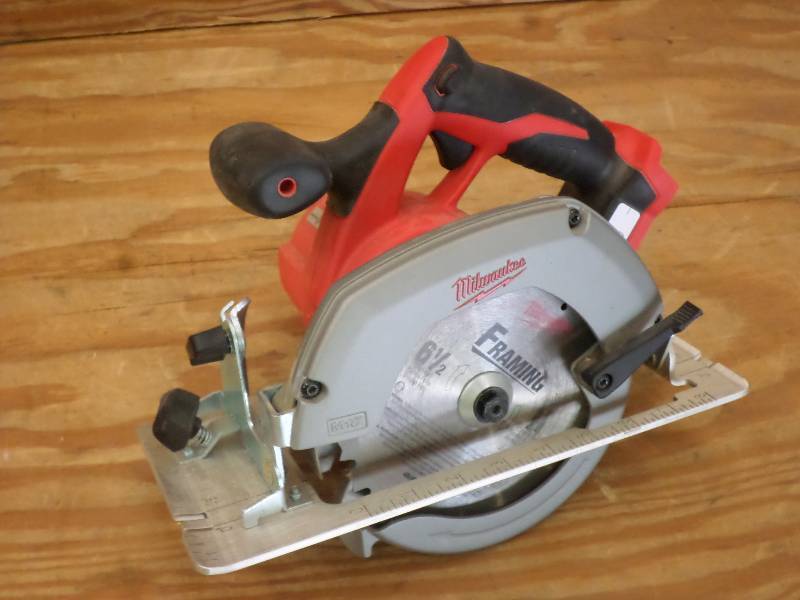 Milwaukee M18 6.5 Circular Saw, Li...