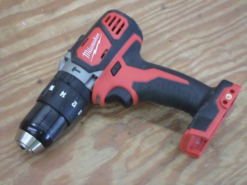 Milwaukee M18 Compact 12 Hammer D...