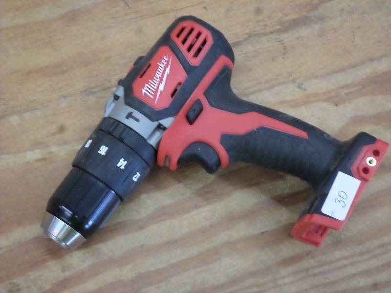 Milwaukee M18 Compact 12 Hammer D...