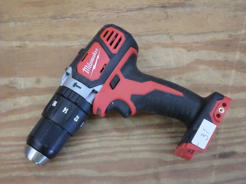 Milwaukee M18 Compact 12 Hammer D...