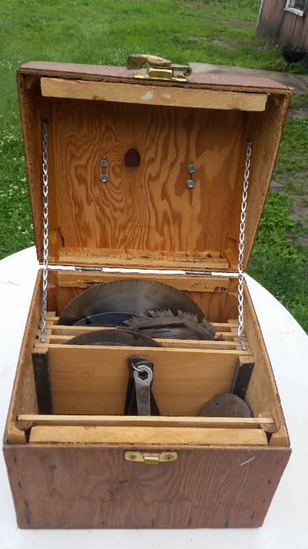 Saw Blade and Wooden Carrying Case