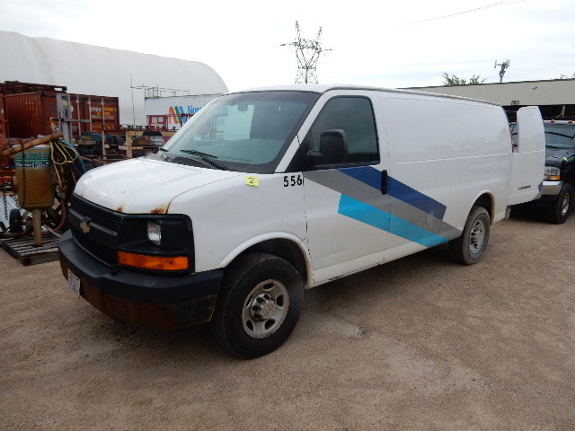 lot 2 image: 2007 Chevy Express