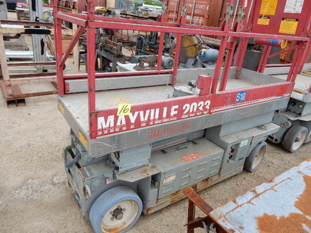 lot 16 image: Mayville 2033 sCissor Lift