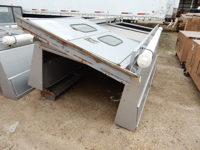 lot 18 image: Steel Pickup Truck Topper