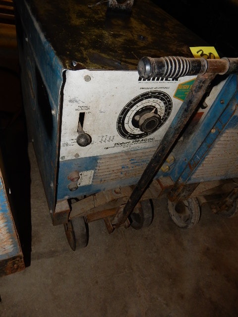 lot 30 image: Miller Dial Arc 250 ACDC Constant Current Arc Welder