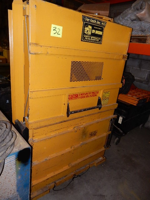 lot 32 image: GPI Baler