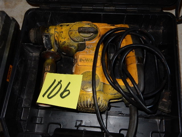 lot 106 image: DEWALT Corded D25303 Rotary Hammer