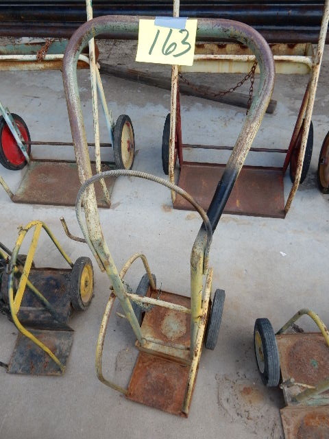 lot 163 image: 2 Wheel upright cart for torch tank